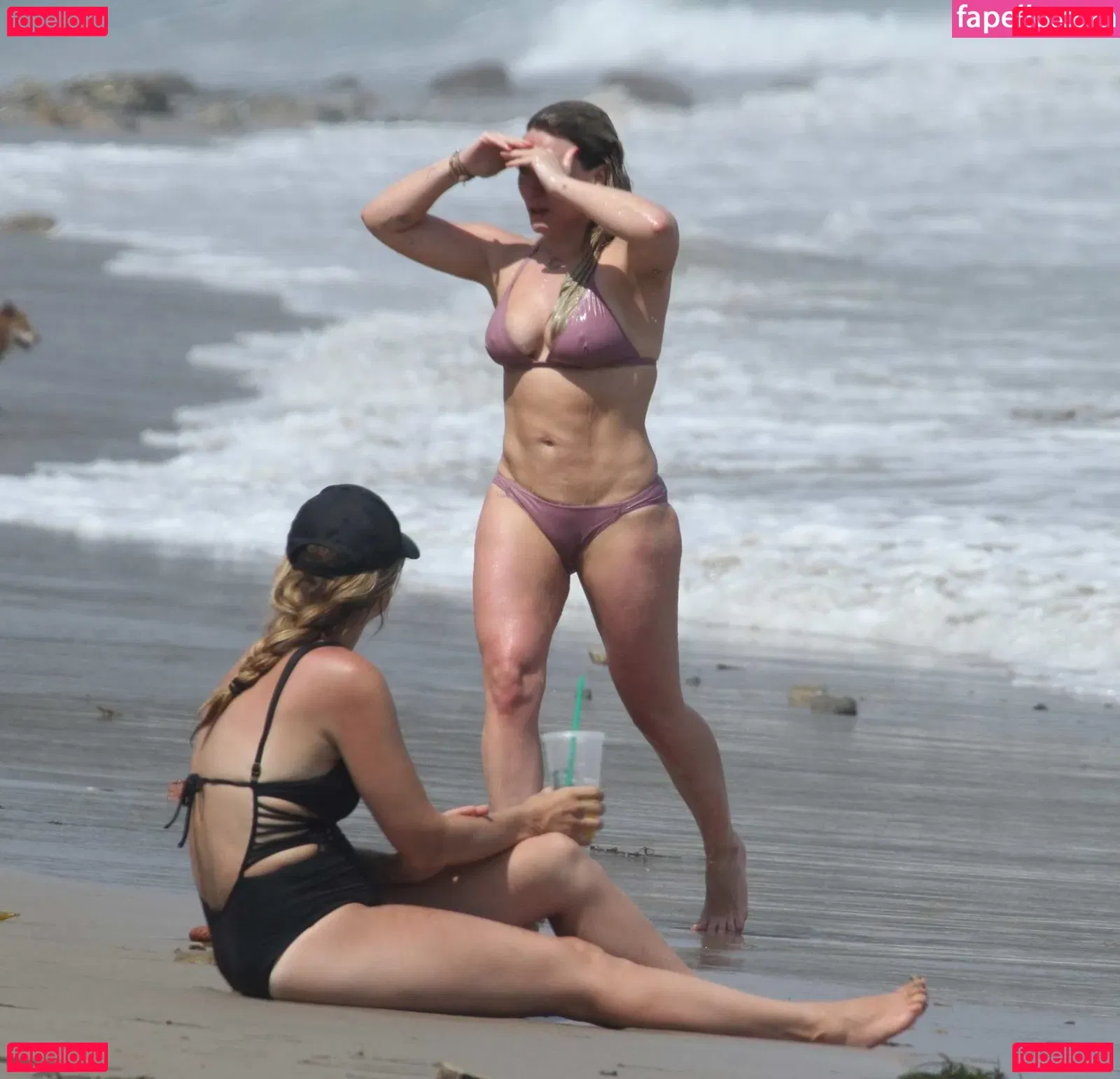 Hillary Duff Onlyfans Photo Gallery 