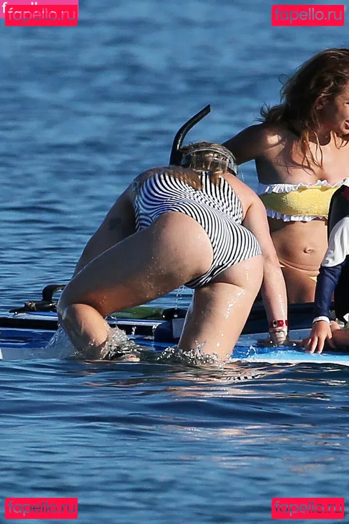 Hillary Duff Onlyfans Photo Gallery 