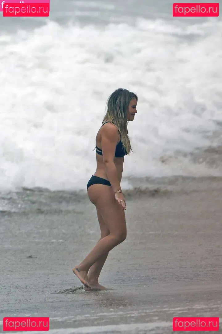 Hillary Duff Onlyfans Photo Gallery 