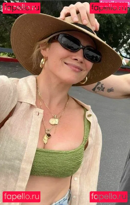 Hillary Duff Onlyfans Photo Gallery 