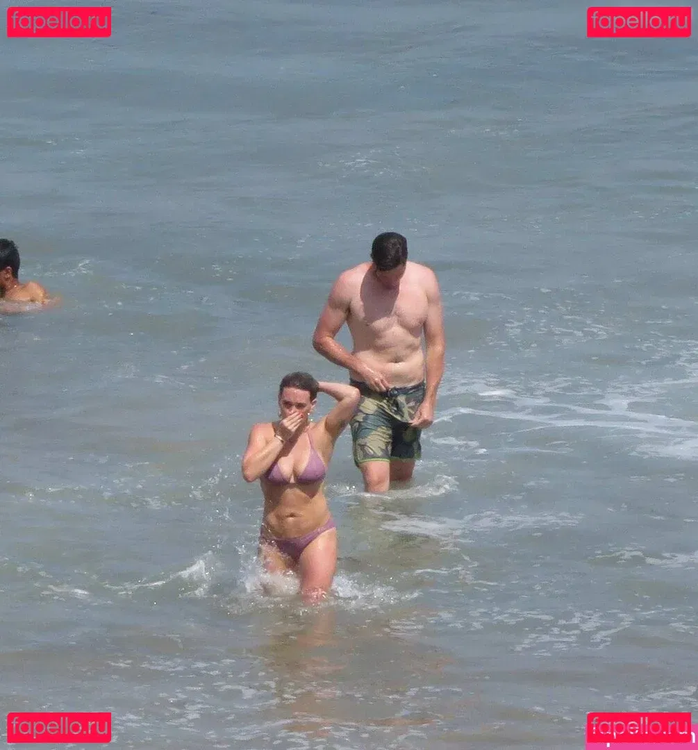 Hillary Duff Onlyfans Photo Gallery 