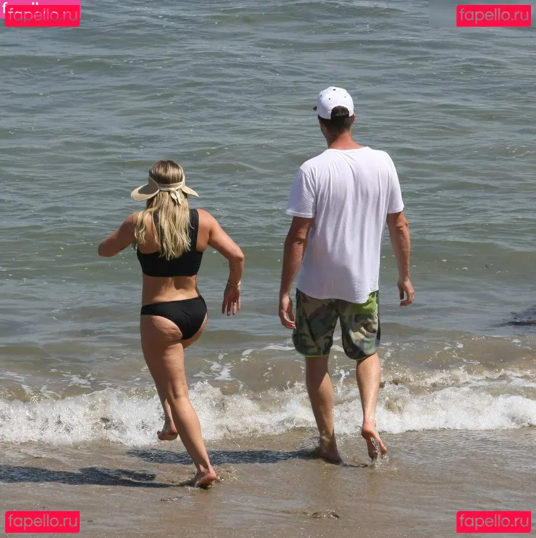 Hillary Duff Onlyfans Photo Gallery 