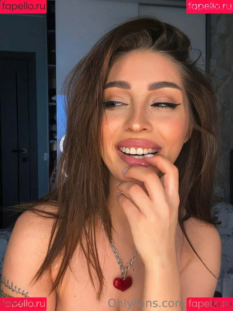 aisuxxx Onlyfans Photo Gallery 