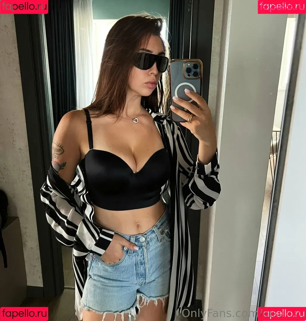 aisuxxx Onlyfans Photo Gallery 