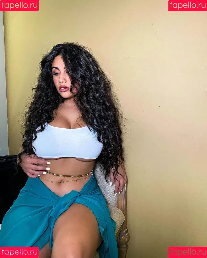 Ponsee Saa Onlyfans Photo Gallery 