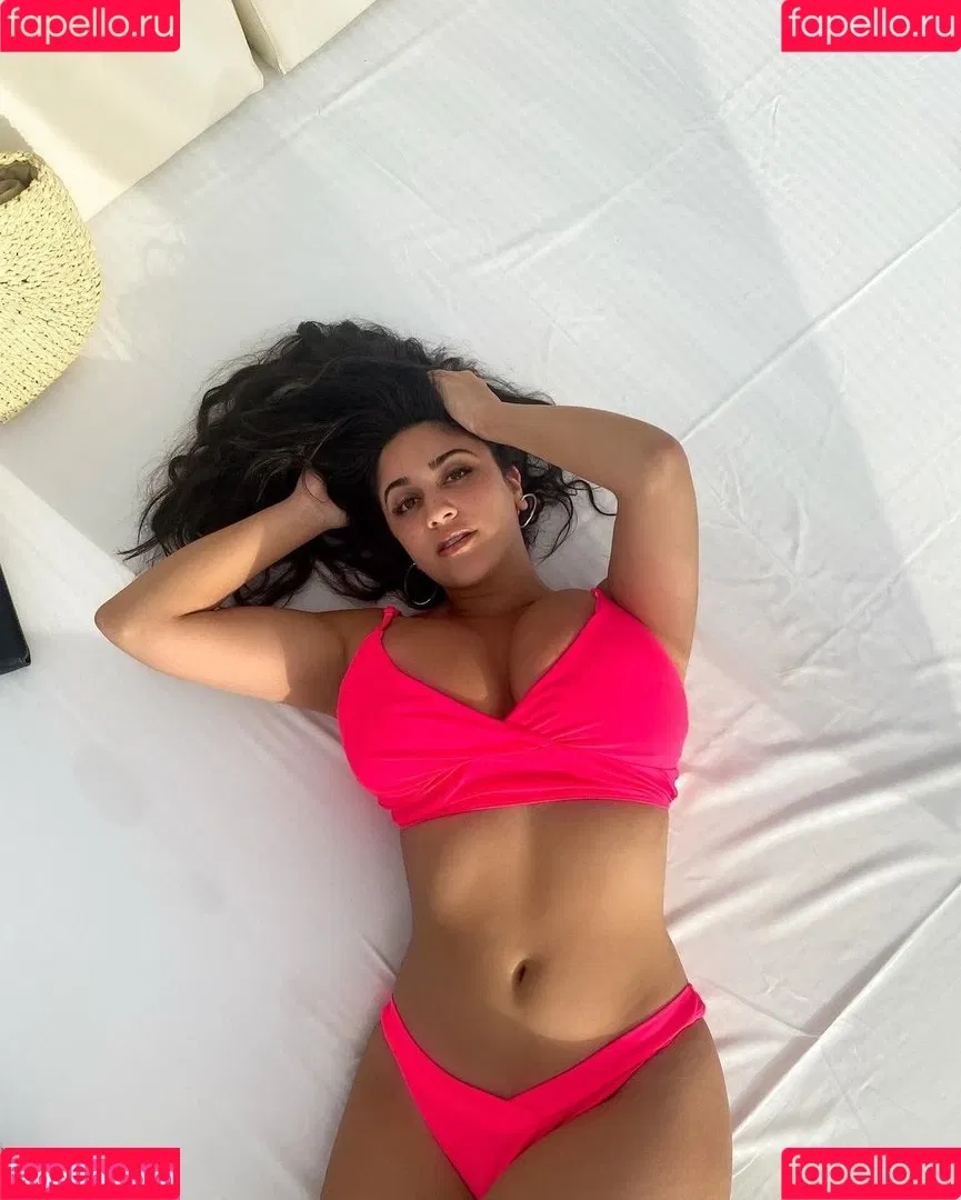 Ponsee Saa Onlyfans Photo Gallery 