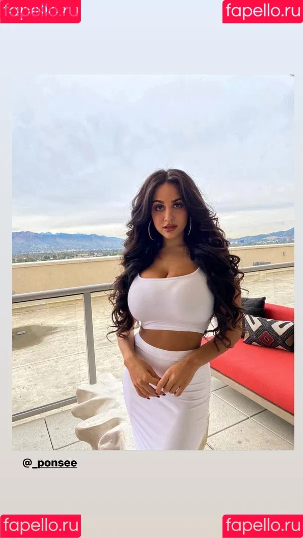 Ponsee Saa Onlyfans Photo Gallery 