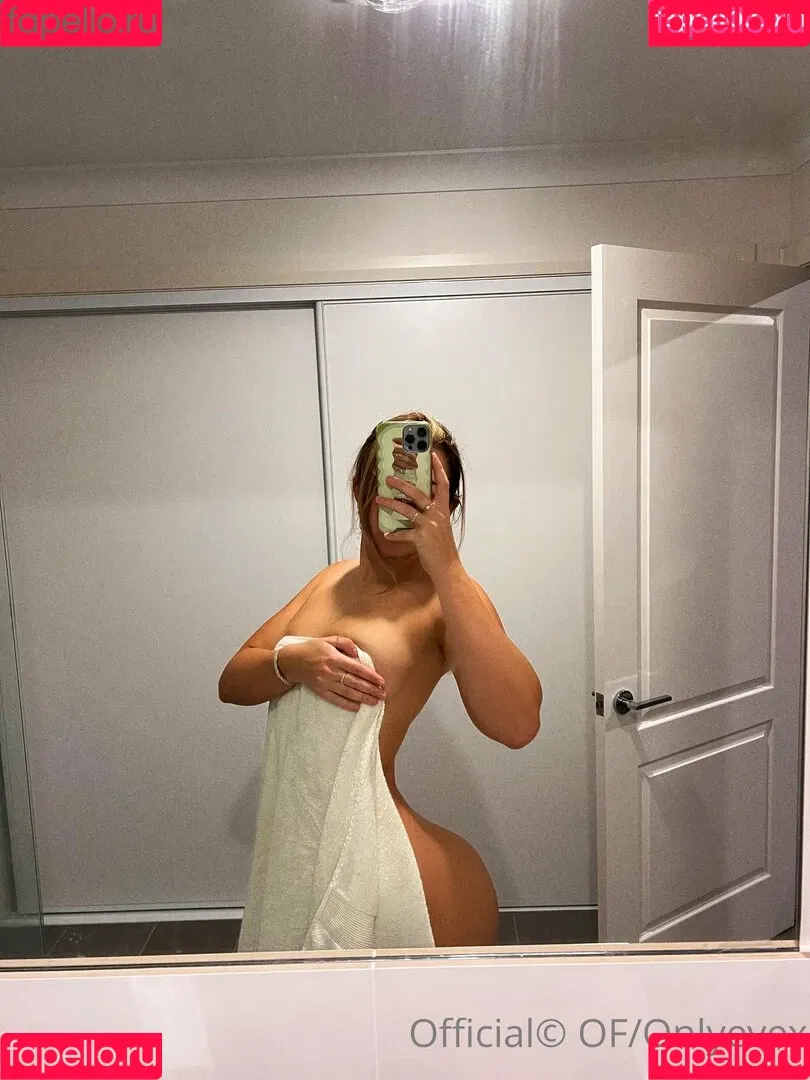 Justeviehall Onlyfans Photo Gallery 