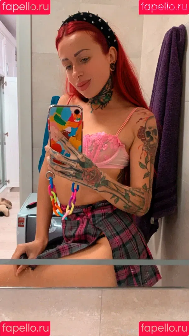 yourredlady Onlyfans Photo Gallery 