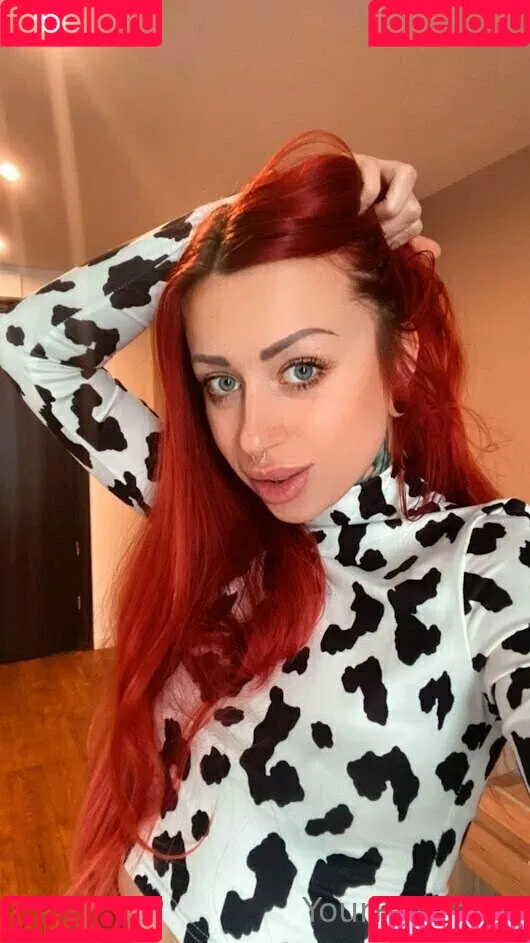 yourredlady Onlyfans Photo Gallery 