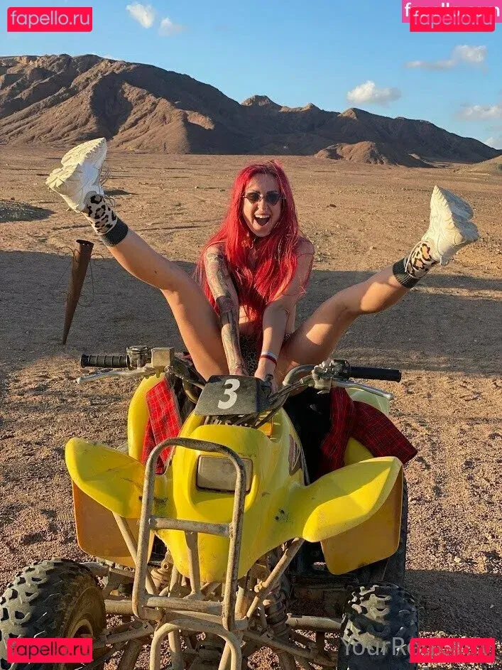 yourredlady Onlyfans Photo Gallery 