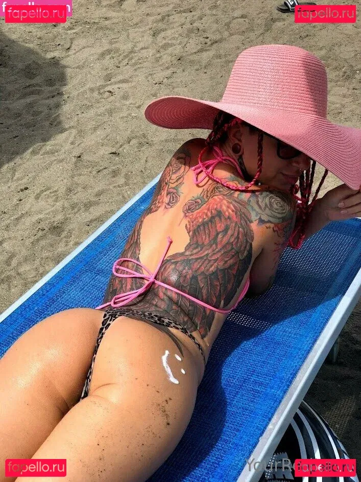 yourredlady Onlyfans Photo Gallery 