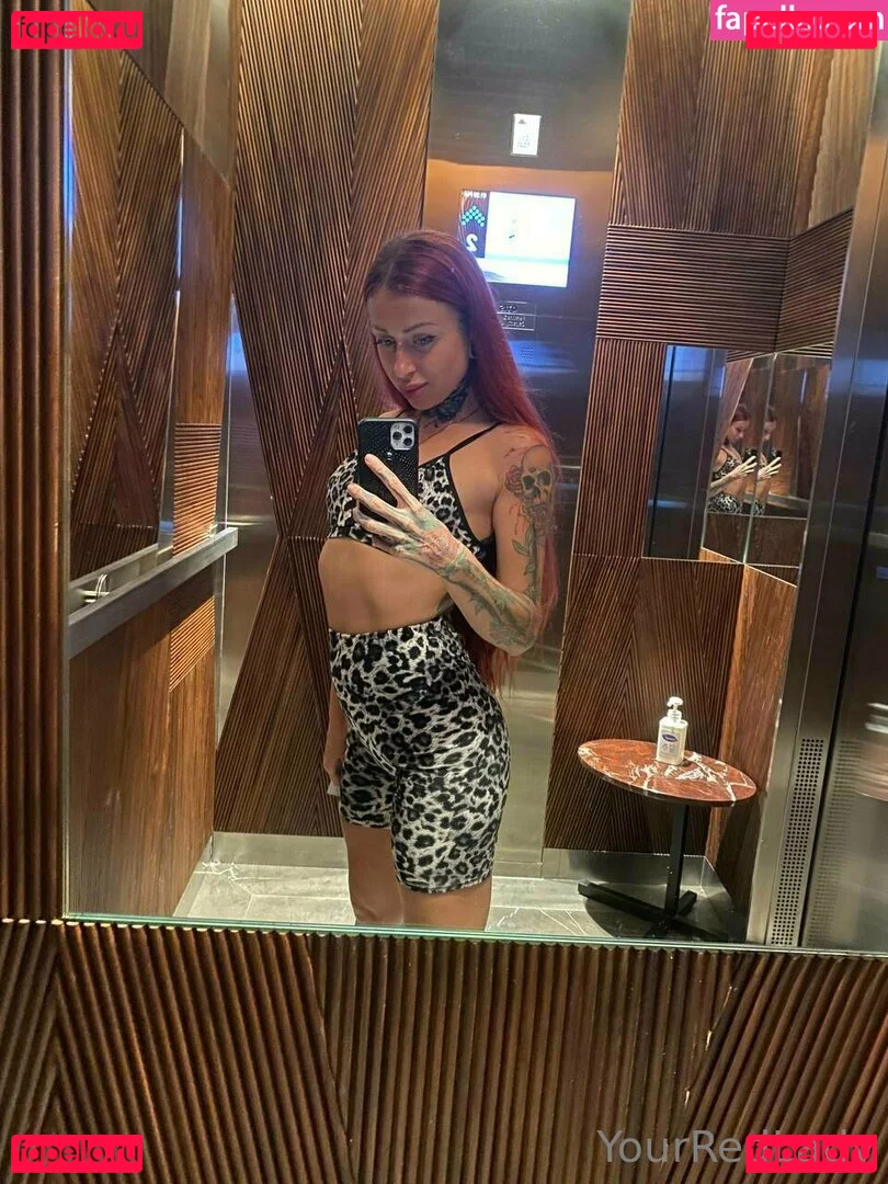 yourredlady Onlyfans Photo Gallery 