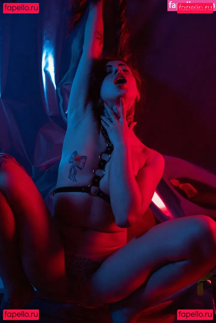 yourredlady Onlyfans Photo Gallery 