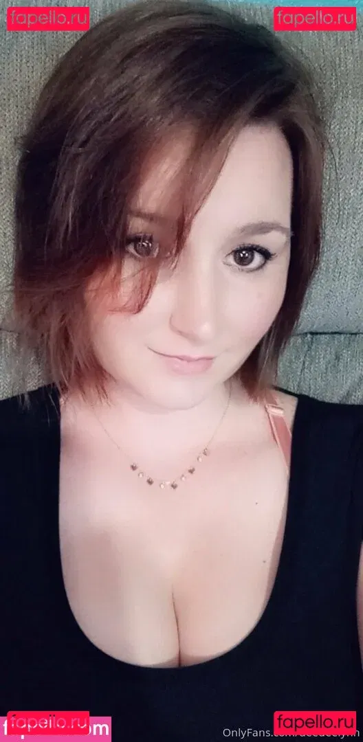 deedeelynn Onlyfans Photo Gallery 