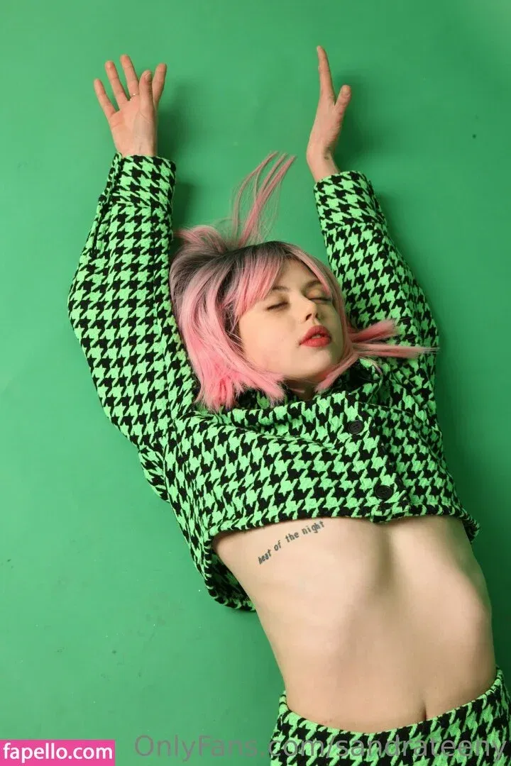 sandrateeny Onlyfans Photo Gallery 