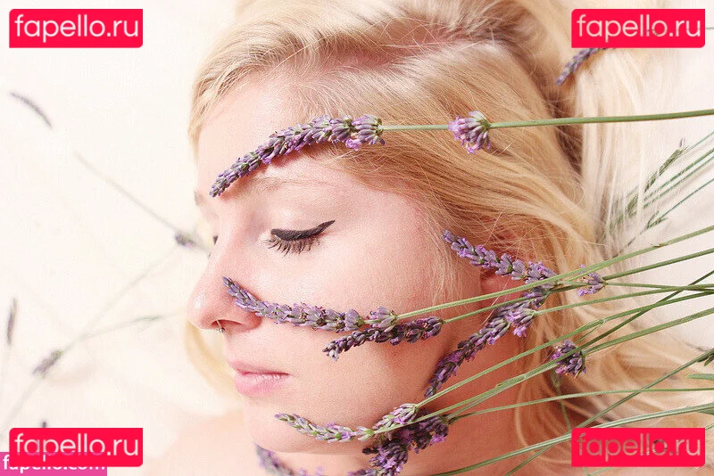 Insuh Yoon Onlyfans Photo Gallery 