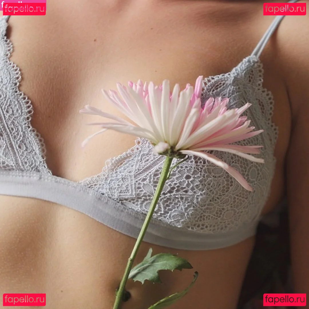 Insuh Yoon Onlyfans Photo Gallery 