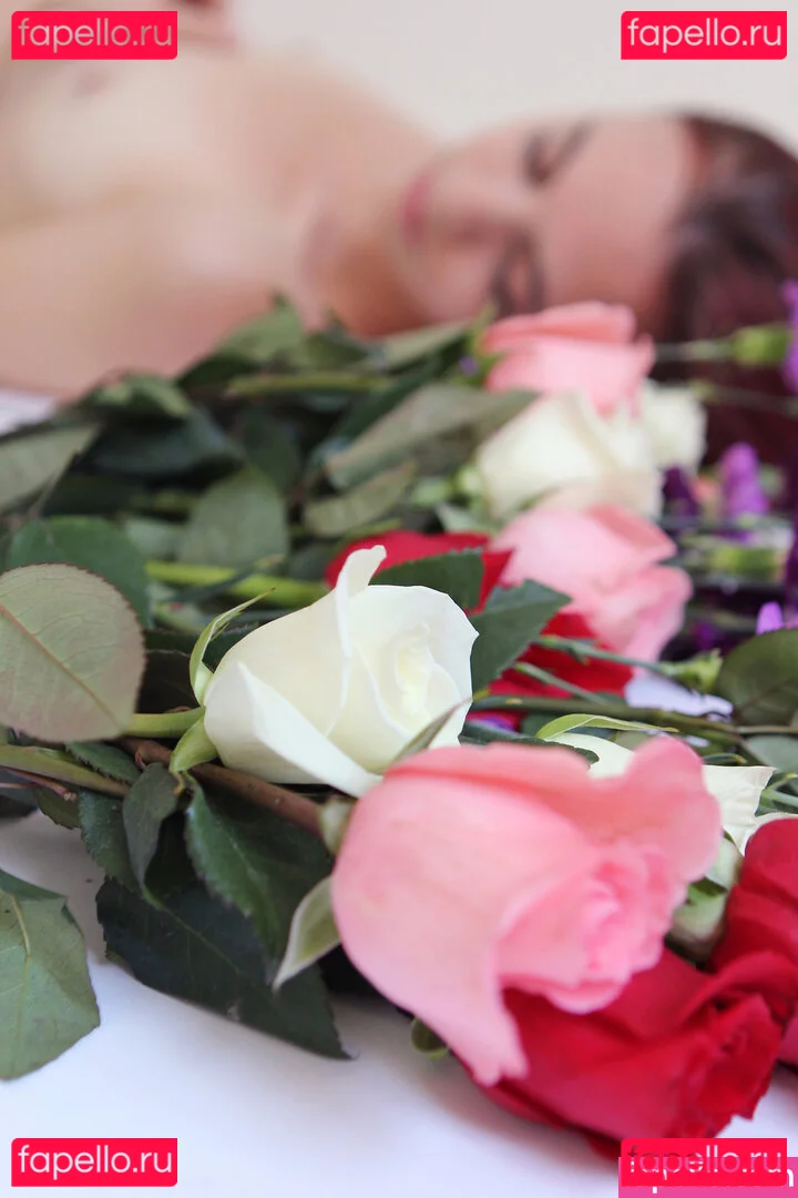 Insuh Yoon Onlyfans Photo Gallery 