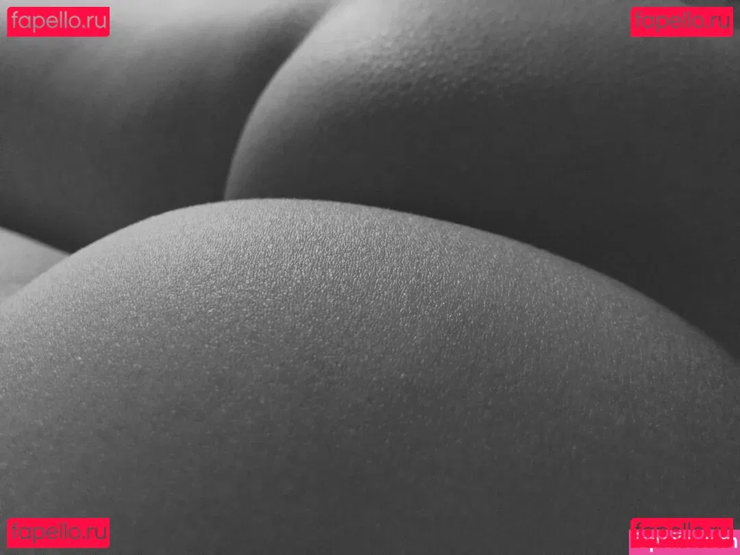 Insuh Yoon Onlyfans Photo Gallery 