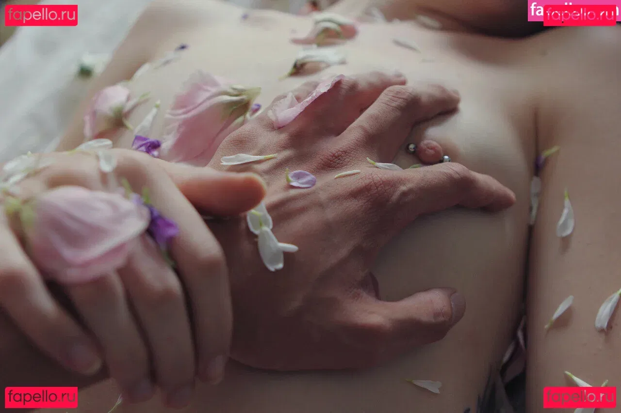 Insuh Yoon Onlyfans Photo Gallery 