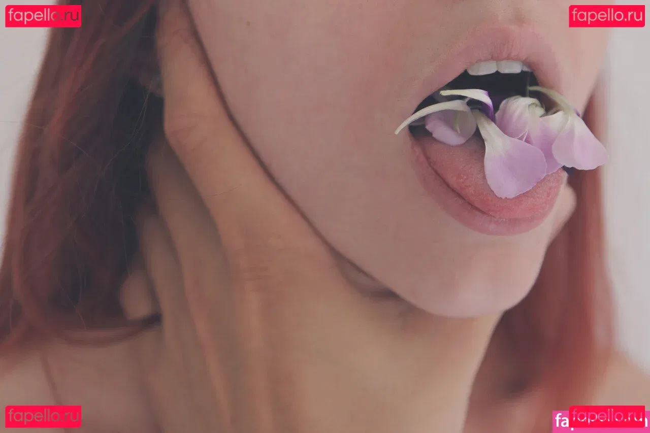 Insuh Yoon Onlyfans Photo Gallery 