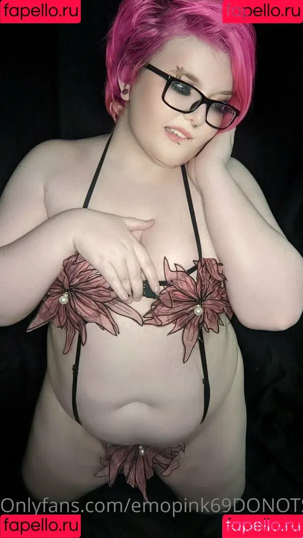 emopink69 Onlyfans Photo Gallery 