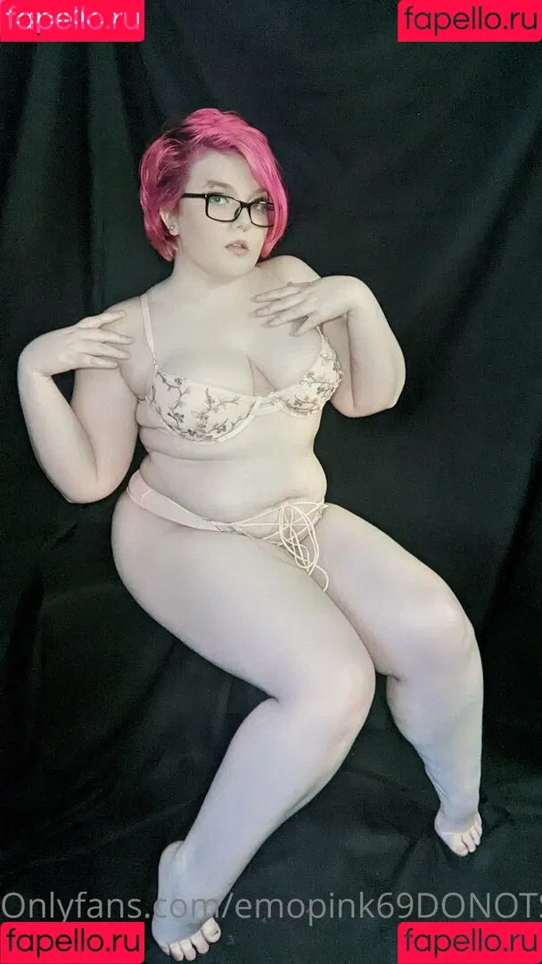 emopink69 Onlyfans Photo Gallery 