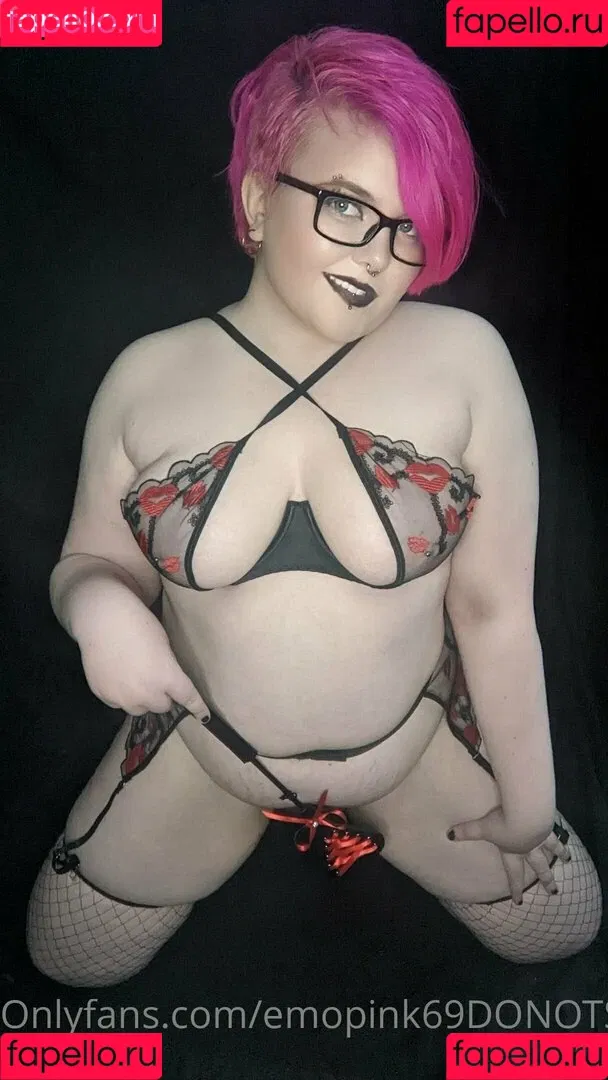 emopink69 Onlyfans Photo Gallery 