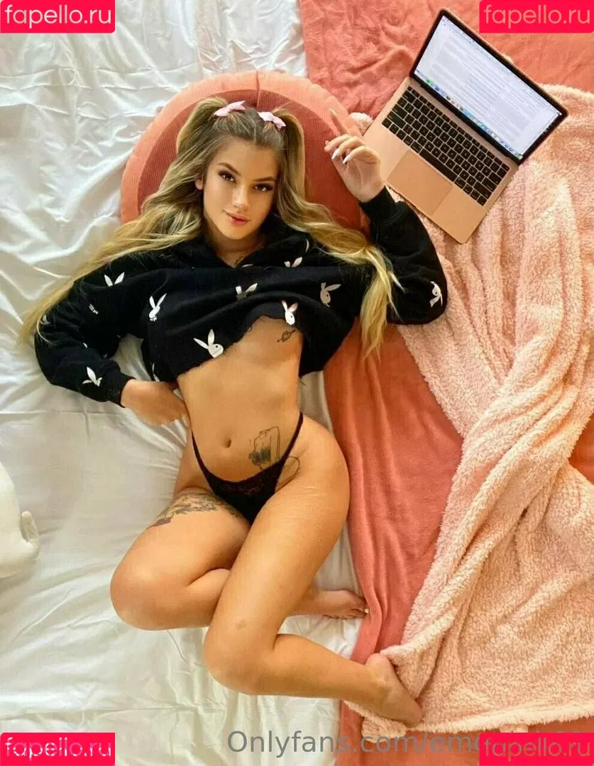 emopink69 Onlyfans Photo Gallery 