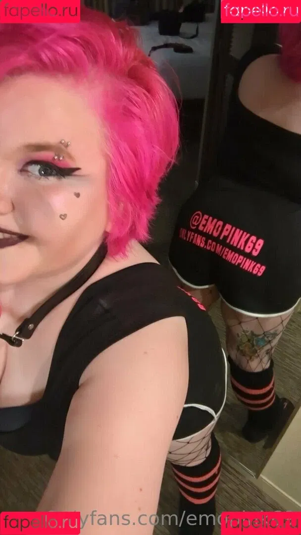 emopink69 Onlyfans Photo Gallery 