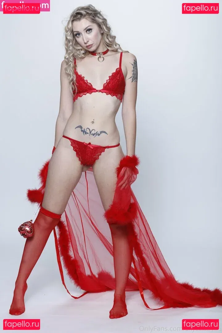 skyebaby95 Onlyfans Photo Gallery 