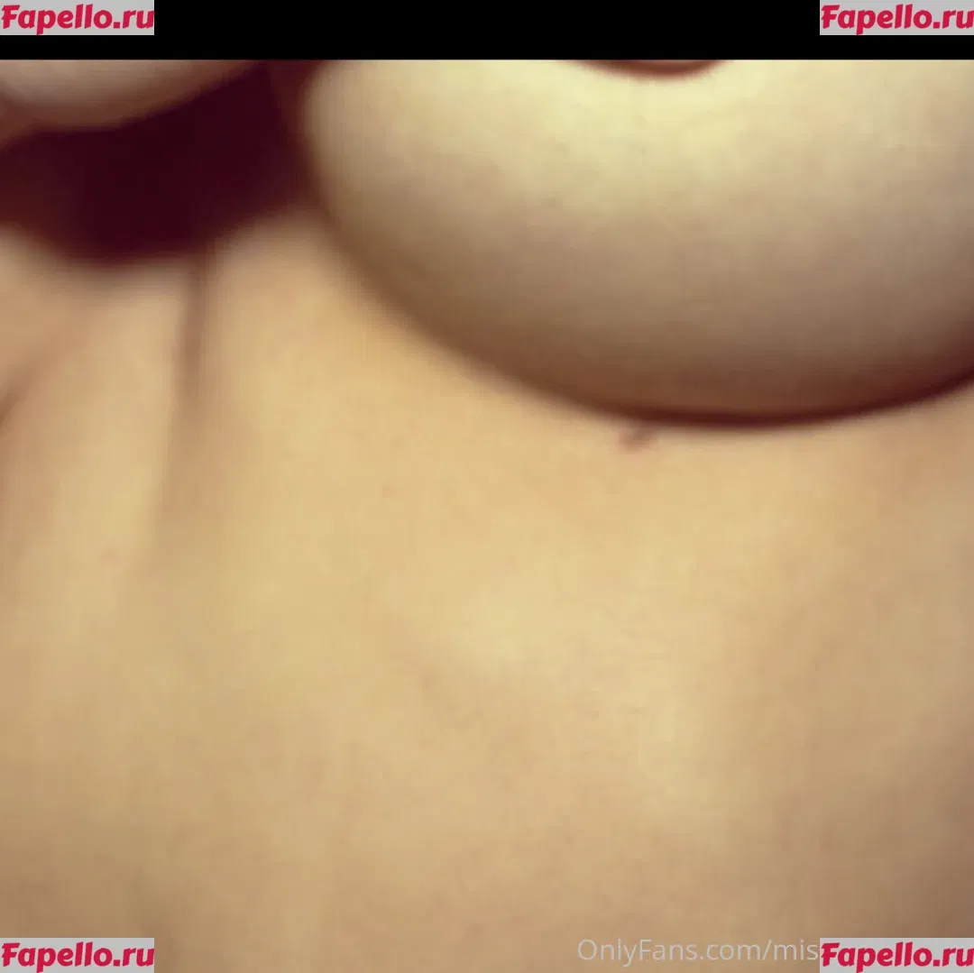 misskittyrose1111 Onlyfans Photo Gallery 