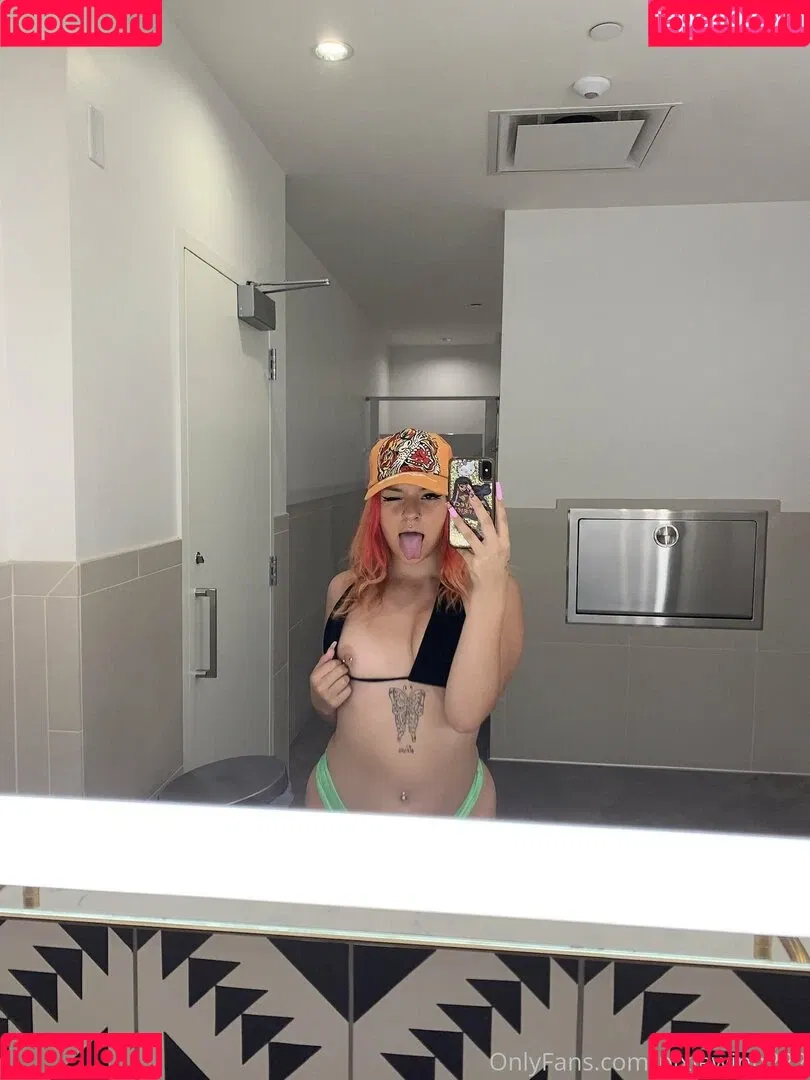 pixiewinn222 Onlyfans Photo Gallery 
