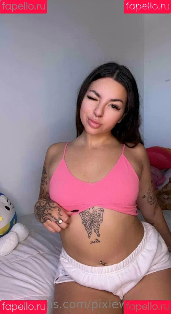 pixiewinn222 Onlyfans Photo Gallery 