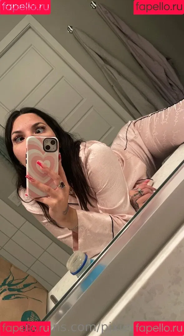 pixiewinn222 Onlyfans Photo Gallery 