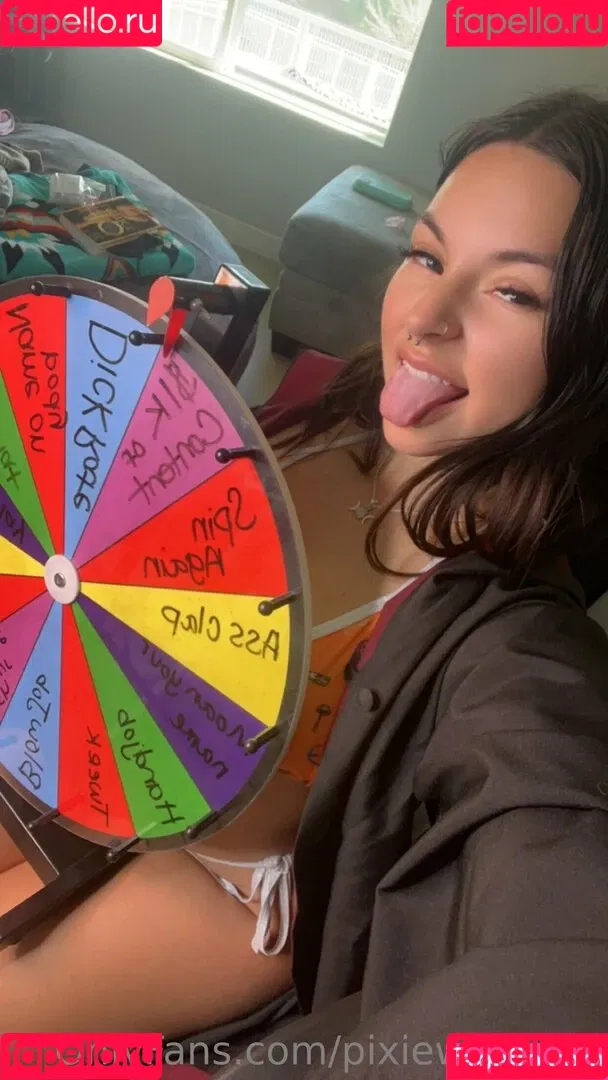 pixiewinn222 Onlyfans Photo Gallery 
