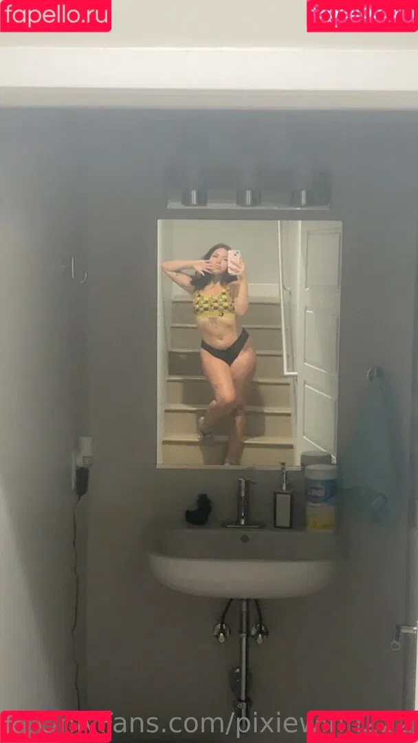 pixiewinn222 Onlyfans Photo Gallery 