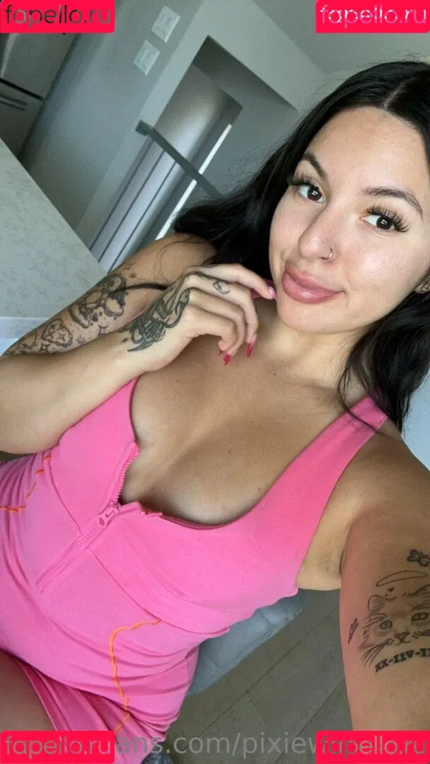 pixiewinn222 Onlyfans Photo Gallery 