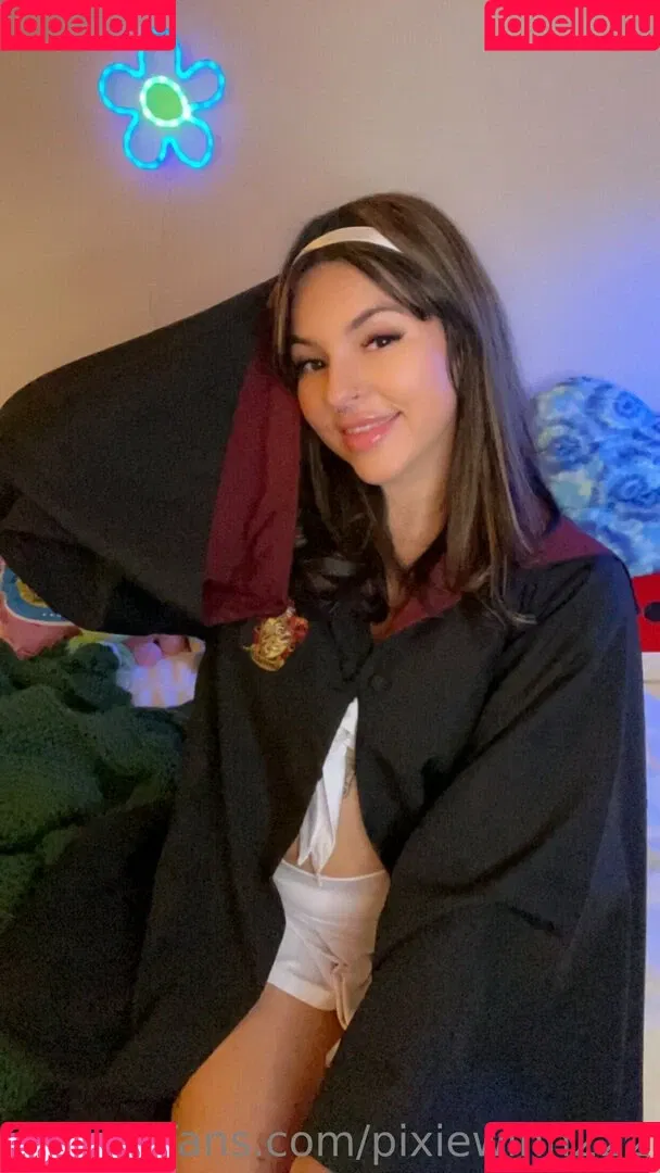 pixiewinn222 Onlyfans Photo Gallery 