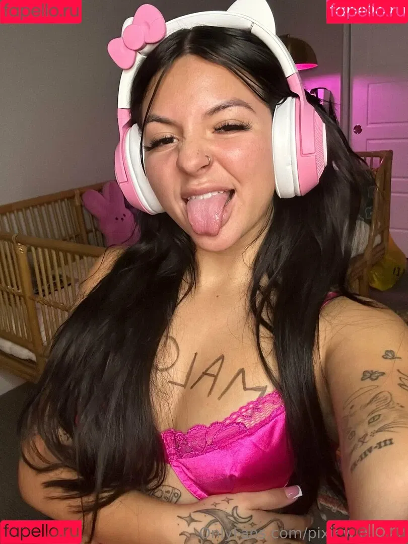 pixiewinn222 Onlyfans Photo Gallery 