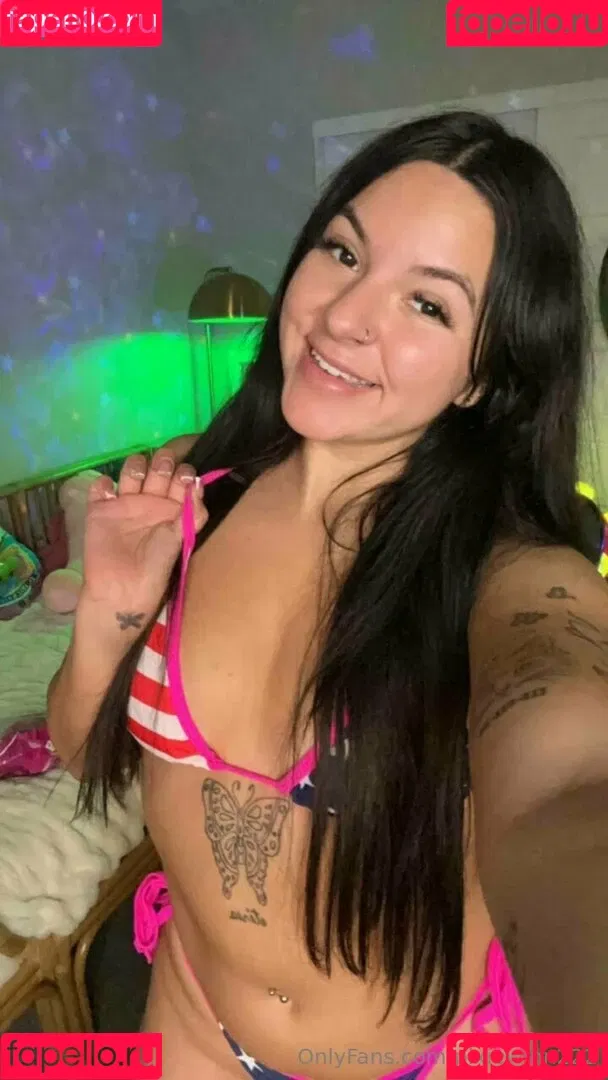 pixiewinn222 Onlyfans Photo Gallery 