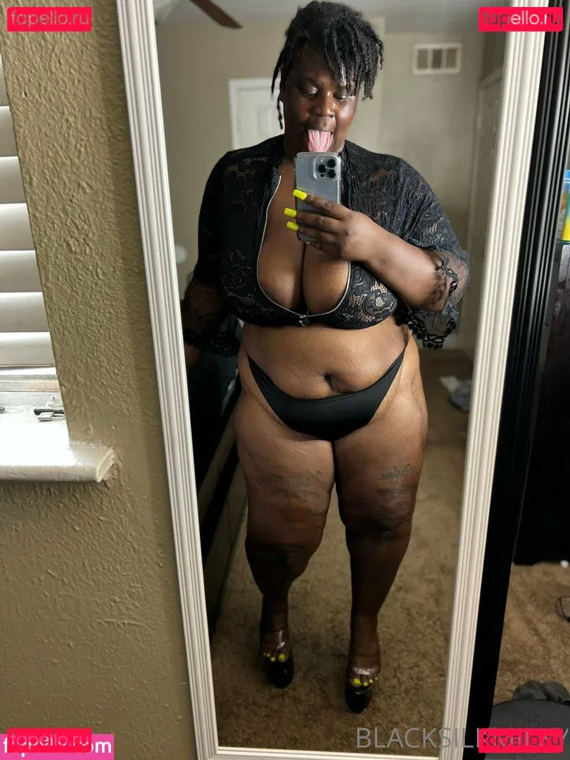 sexyblacksilkp1 Onlyfans Photo Gallery 