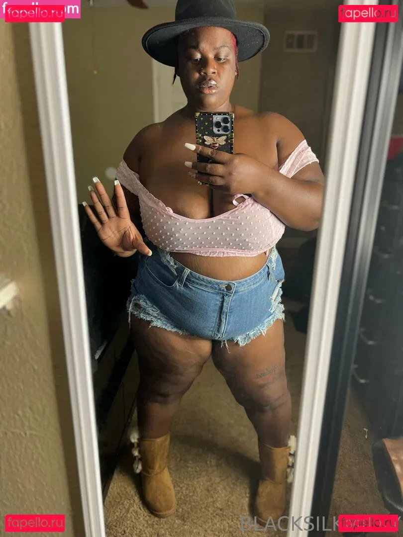 sexyblacksilkp1 Onlyfans Photo Gallery 