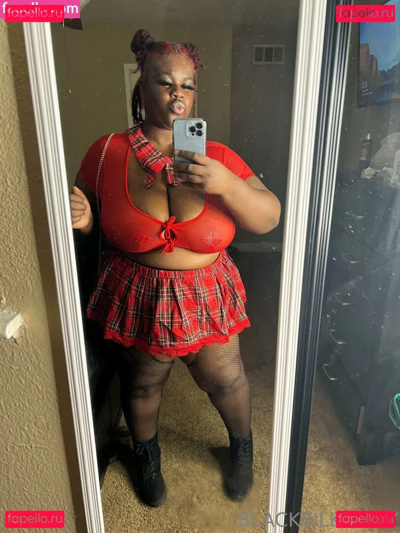 sexyblacksilkp1 Onlyfans Photo Gallery 