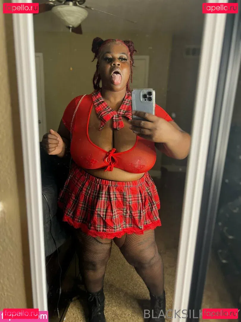 sexyblacksilkp1 Onlyfans Photo Gallery 