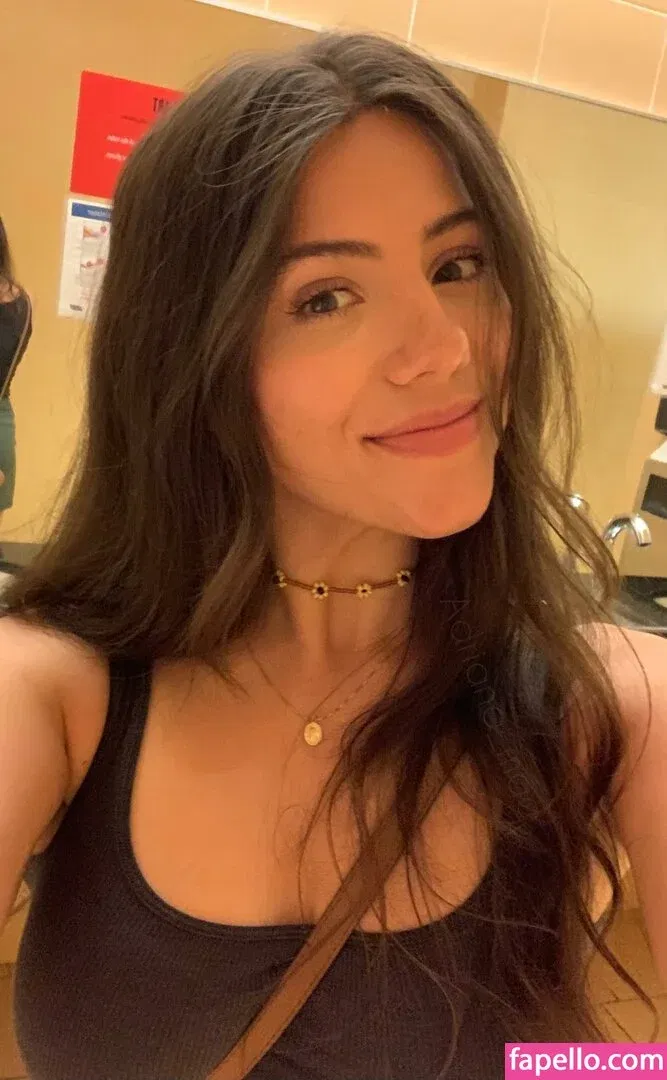 adriana_mae Onlyfans Photo Gallery 