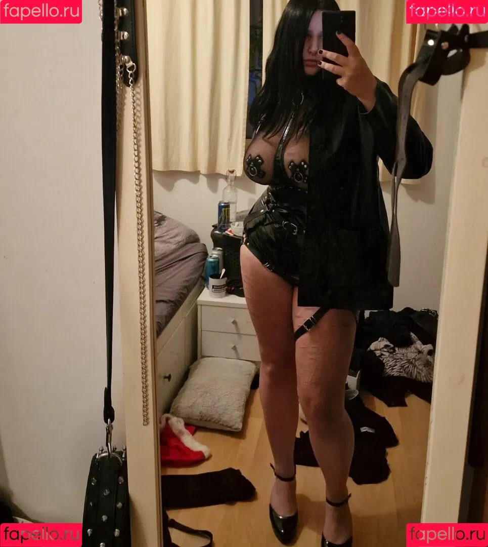 thethreeheadedsnake Onlyfans Photo Gallery 