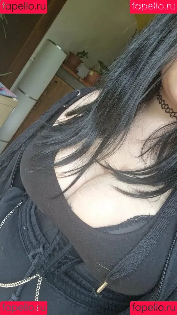 thethreeheadedsnake Onlyfans Photo Gallery 