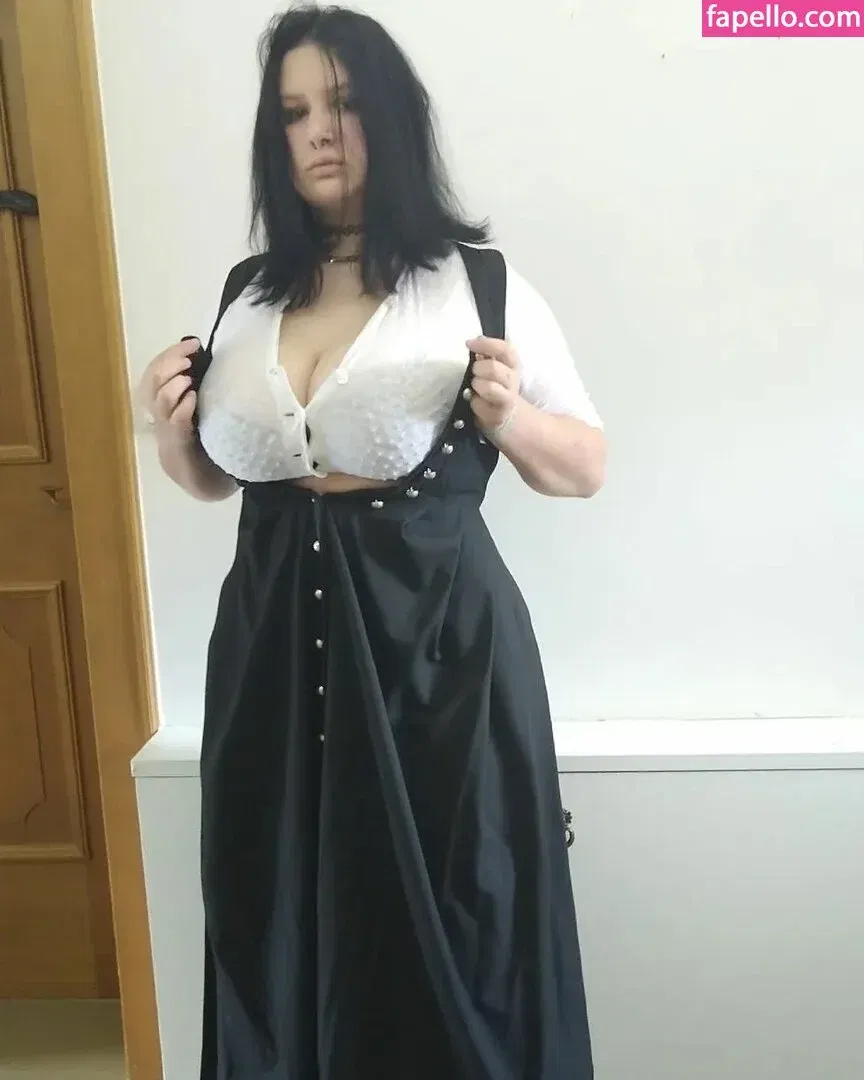 thethreeheadedsnake Onlyfans Photo Gallery 